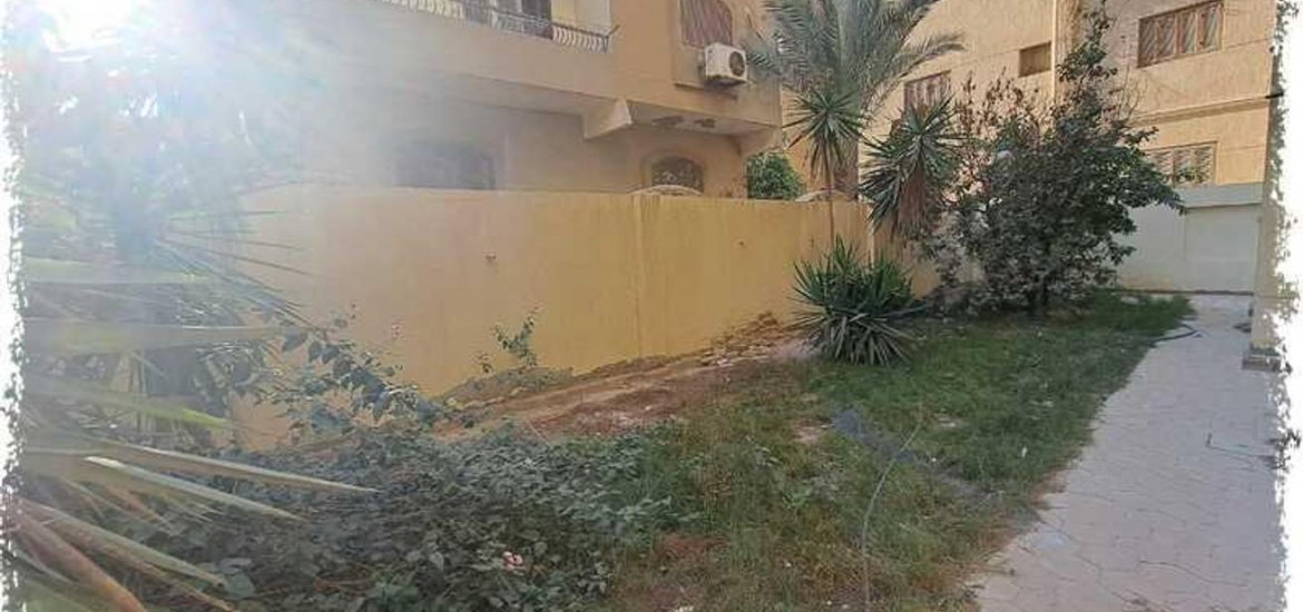 Building in 6th of October, Egypt, 770 sq.m. No. 1289 - 13