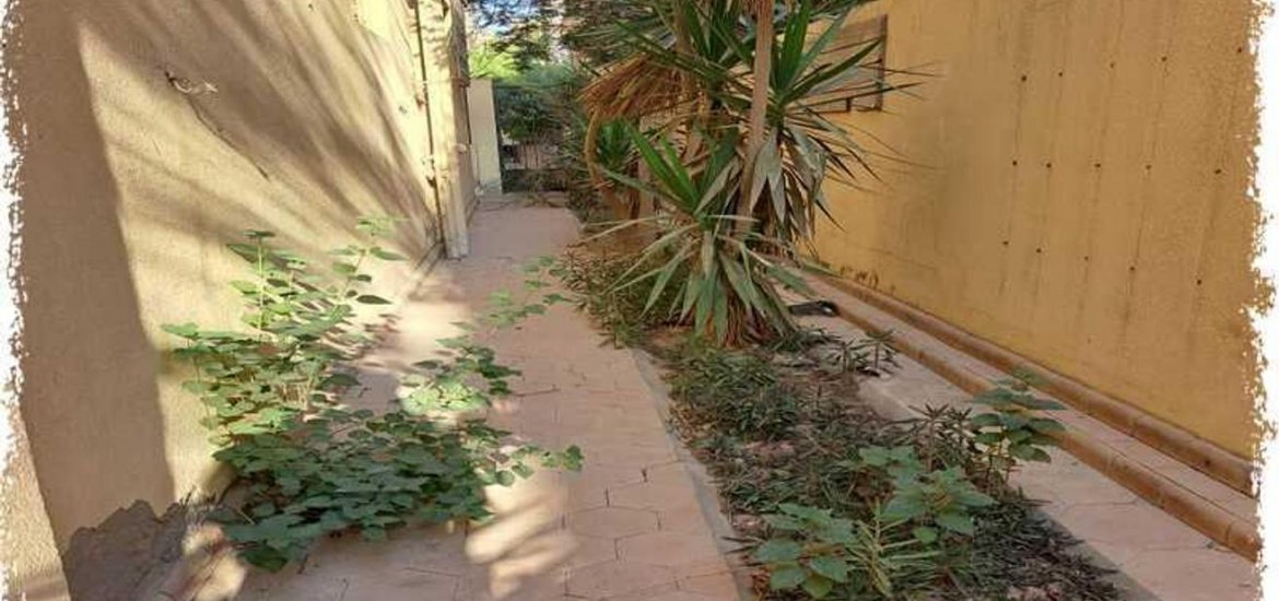 Building in 6th of October, Egypt, 770 sq.m. No. 1289 - 9